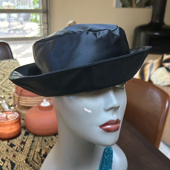 Vintage Two Girls N.Y.C. Randi Zinz & Marcia Lyons Black Bucket Hat - Picture 3 of 10